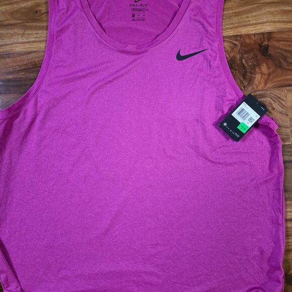 Nike dri fit tank ladies  XXL  NWT - Picture 1 of 1